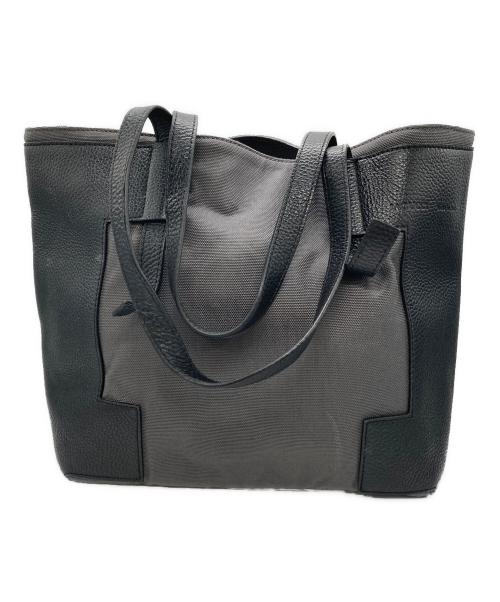 IACUCCI（イアクッチ）IACUCCI (イアクッチ) LINCE ブラックの古着・服飾アイテム