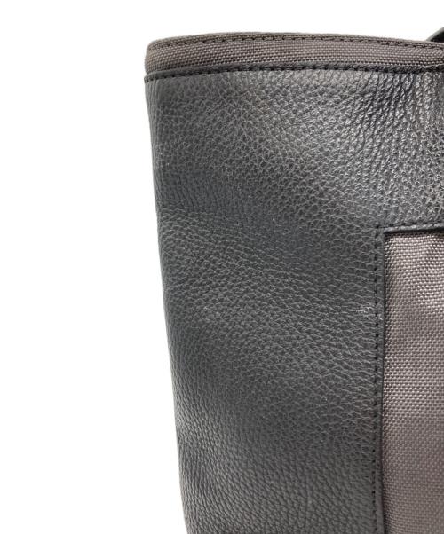 IACUCCI（イアクッチ）IACUCCI (イアクッチ) LINCE ブラックの古着・服飾アイテム