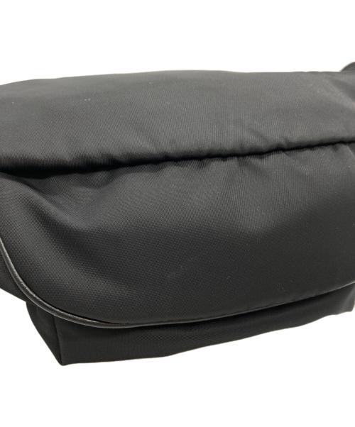 GIVENCHY（ジバンシィ）GIVENCHY (ジバンシィ) ナイロンロゴボディバッグ ブラックの古着・服飾アイテム