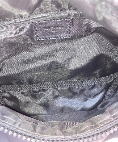 GIVENCHY（ジバンシィ）GIVENCHY (ジバンシィ) ナイロンロゴボディバッグ ブラックの古着・服飾アイテム