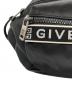中古・古着 GIVENCHY (ジバンシィ) ナイロンロゴボディバッグ ブラック：30000円