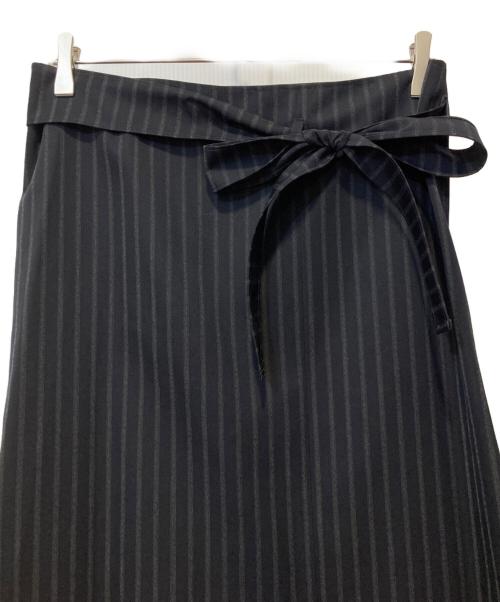 BACCA（バッカ）BACCA (バッカ) ストライプウールギャバジンラップスカート ブラック サイズ:36の古着・服飾アイテム