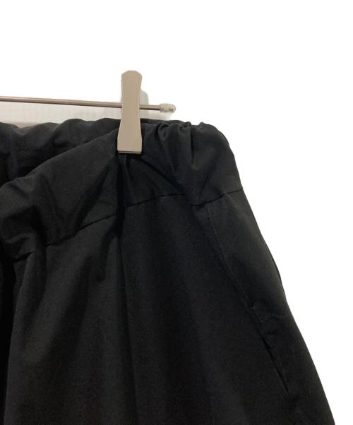 WHITE MOUNTAINEERING（ホワイトマウンテ二アニング）WHITE MOUNTAINEERING (ホワイトマウンテ二アニング) ワイドパンツ ブラック サイズ:２の古着・服飾アイテム