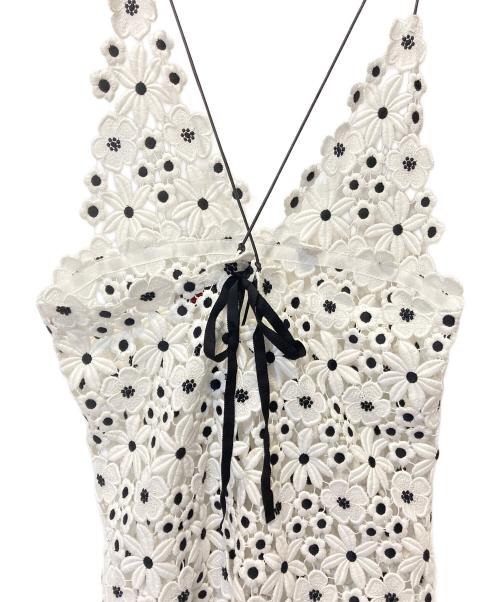 leur logette（ルールロジェット）leur logette (ルールロジェット) クチュールフラワーエンブロイダリーキャミソール ホワイト サイズ:1の古着・服飾アイテム