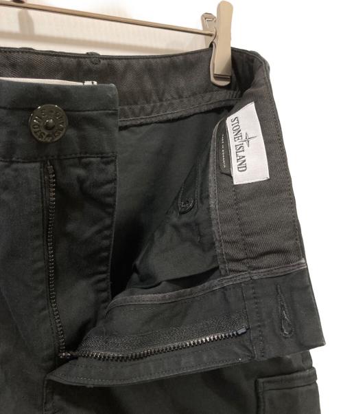 STONE ISLAND（ストーンアイランド）STONE ISLAND (ストーンアイランド) ウォッシャブル加工ストレットカーゴパンツ ブラック サイズ:W30の古着・服飾アイテム