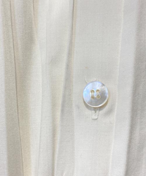 ISSEY MIYAKE MEN（イッセイミヤケメン）ISSEY MIYAKE MEN (イッセイミヤケメン) 加工ボタンシャツ ホワイト サイズ:Ｌの古着・服飾アイテム