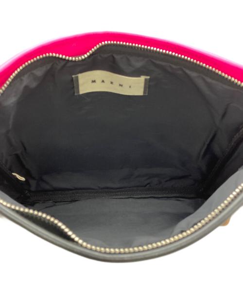 MARNI（マルニ）MARNI (マルニ) クラッチバッグ ブラック×ピンクの古着・服飾アイテム