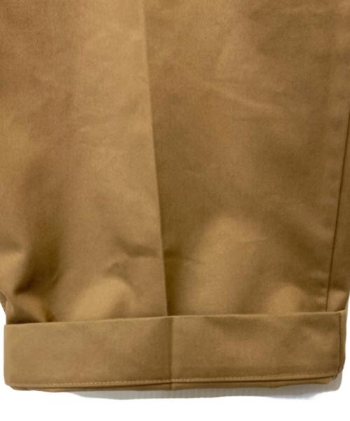 WILLY CHAVARRIA（ウィリーチャバリア）WILLY CHAVARRIA (ウィリーチャバリア) タックチノパンツ ベージュ サイズ:Mの古着・服飾アイテム