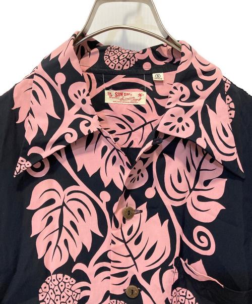 Sun Surf（サンサーフ）Sun Surf (サンサーフ) オープンカラーシャツ ブラック×ピンク サイズ:Sの古着・服飾アイテム