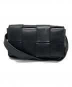 BOTTEGA VENETAボッテガベネタ）の古着「カセットショルダーバッグ」｜ブラック