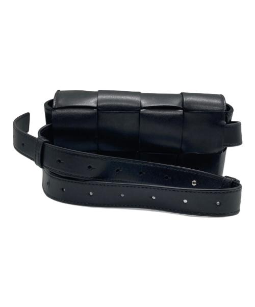 BOTTEGA VENETA（ボッテガベネタ）BOTTEGA VENETA (ボッテガベネタ) カセットショルダーバッグ ブラックの古着・服飾アイテム