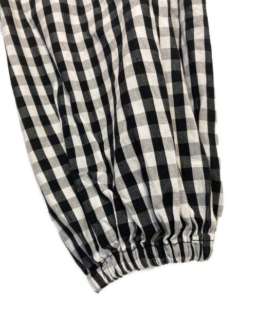 BEARDSLEY（ビアズリー）BEARDSLEY (ビアズリー) 先染めギャザーワンピース ブラック サイズ:1の古着・服飾アイテム