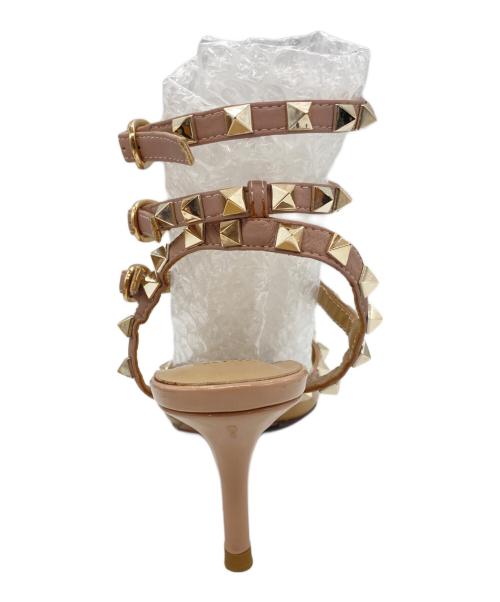 VALENTINO（ヴァレンティノ）VALENTINO (ヴァレンティノ) スタッズパンプス ベージュ サイズ:36の古着・服飾アイテム