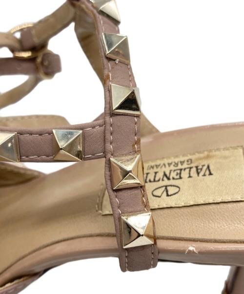 VALENTINO（ヴァレンティノ）VALENTINO (ヴァレンティノ) スタッズパンプス ベージュ サイズ:36の古着・服飾アイテム