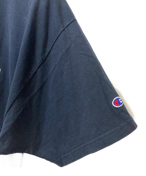 stussy（ステューシー）stussy (ステューシー) Champion (チャンピオン) プリントTシャツ ネイビー サイズ:XLの古着・服飾アイテム