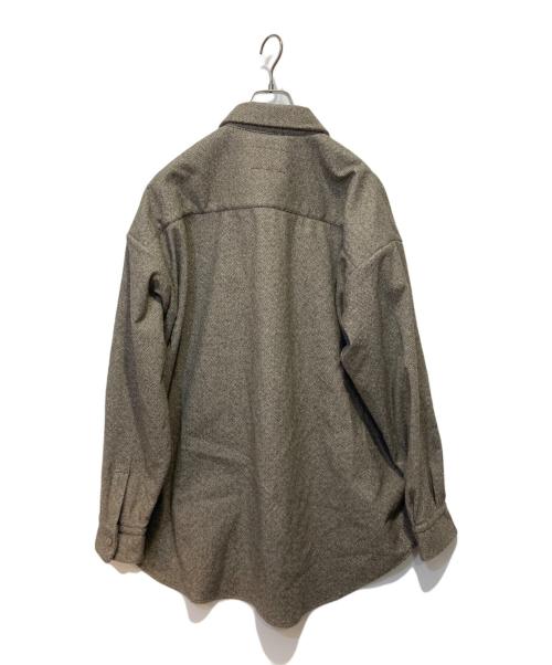 SYU.HOMME/FEMM（シュウオムフェム）SYU.HOMME/FEMM (シュウオムフェム) ヘリンボーンロングスリーブシャツジャケット グレー サイズ:2の古着・服飾アイテム