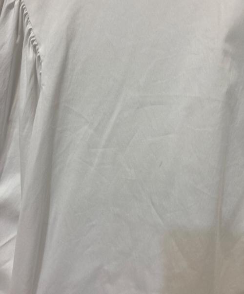 YORI（ヨリ）yori (ヨリ) 長袖フリルブラウス ホワイト サイズ:Freeの古着・服飾アイテム