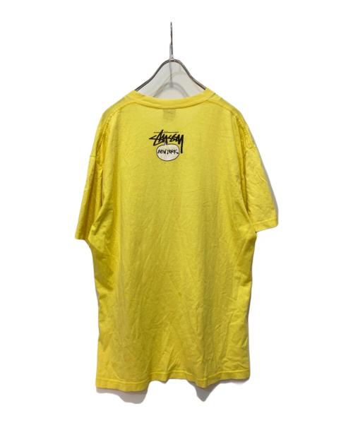 stussy（ステューシー）stussy (ステューシー) プリントTシャツ イエロー サイズ:XLの古着・服飾アイテム