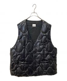 BURBERRY（バーバリー）の古着「Nylon Puffer Cropped Waistcoat」｜ブラック