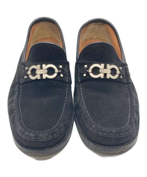 Salvatore Ferragamo（サルヴァトーレ フェラガモ）Salvatore Ferragamo (サルヴァトーレ フェラガモ) スウェードローファー ブラック サイズ:6 1/2の古着・服飾アイテム