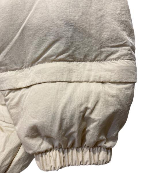 YOKE（ヨーク）YOKE (ヨーク) MULTI DETACHABLE RV ダウンジャケット ベージュ サイズ:4の古着・服飾アイテム