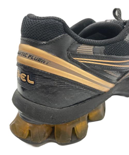 asics（アシックス）asics (アシックス) GEL-KINETIC FLUENT ブラック×ゴールド サイズ:28.5の古着・服飾アイテム