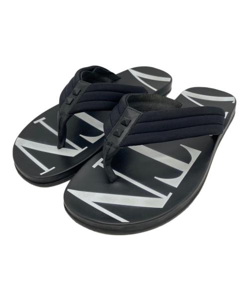 VALENTINO（ヴァレンティノ）VALENTINO (ヴァレンティノ) スタッズビーチサンダル ブラック サイズ:41の古着・服飾アイテム