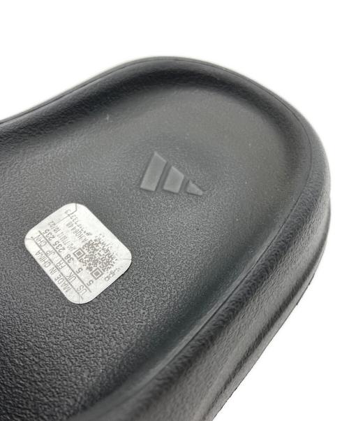 adidas（アディダス）adidas (アディダス) YEEZY Slide Onyx ブラック サイズ:23.5の古着・服飾アイテム