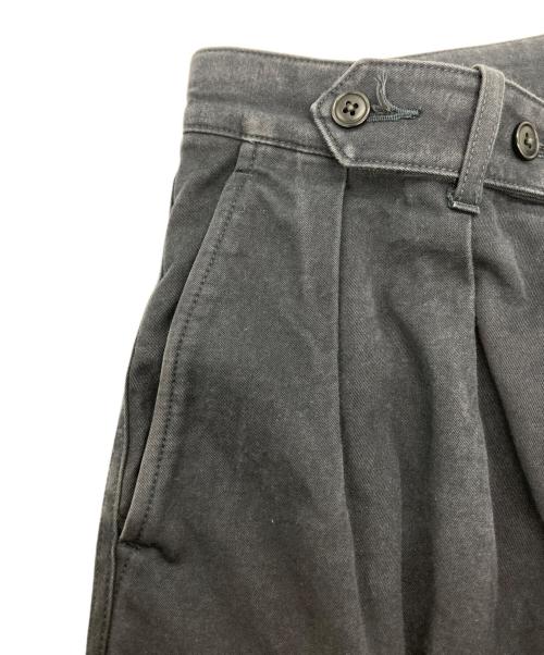 ULTERIOR（アルテリア）ULTERIOR (アルテリア) WASHED BIZEN GABARDINE TUCKED PANTS ネイビー サイズ:4の古着・服飾アイテム
