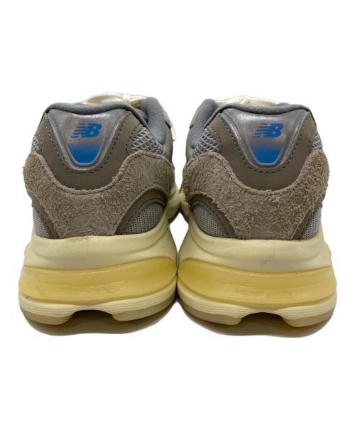 NEW BALANCE（ニューバランス）NEW BALANCE (ニューバランス) ローカットスニーカー グレー×ベージュ サイズ:27の古着・服飾アイテム