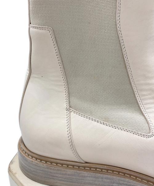 RICK OWENS（リックオウエンス）RICK OWENS (リックオウエンス) beatle turbo cyclops ホワイト サイズ:41の古着・服飾アイテム