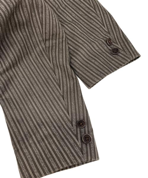 ADJUSTABLE COSTUME（アジャスタブルコスチューム）ADJUSTABLE COSTUME (アジャスタブルコスチューム) テーラードジャケット グレー サイズ:３６の古着・服飾アイテム