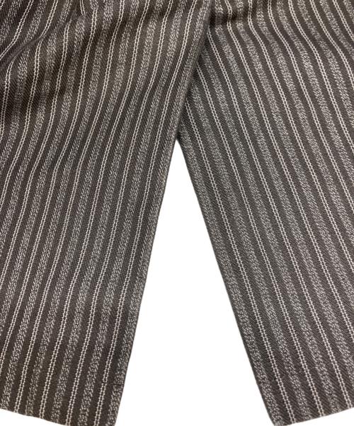 ADJUSTABLE COSTUME（アジャスタブルコスチューム）ADJUSTABLE COSTUME (アジャスタブルコスチューム) テーラードジャケット グレー サイズ:３６の古着・服飾アイテム