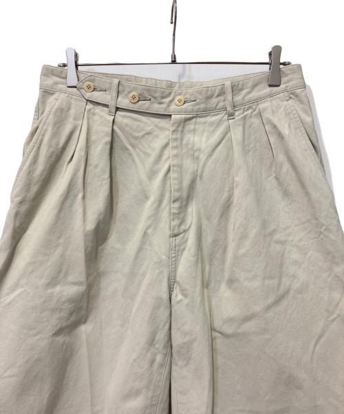 ULTERIOR（アルテリア）ULTERIOR (アルテリア) WASHED BIZEN GABARDINE TUCKED PANTS ベージュ サイズ:4の古着・服飾アイテム