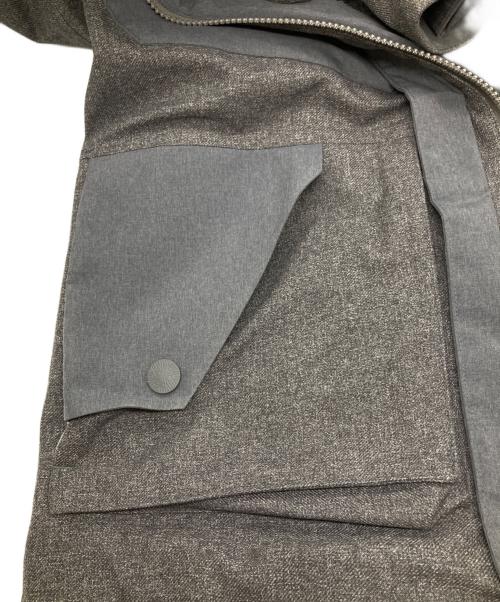 WHITE MOUNTAINEERING（ホワイトマウンテ二アニング）WHITE MOUNTAINEERING (ホワイトマウンテ二アニング) GORE-TEX TWILLED PRINALOFT MOUNTAIN PARK グレー サイズ:1の古着・服飾アイテム