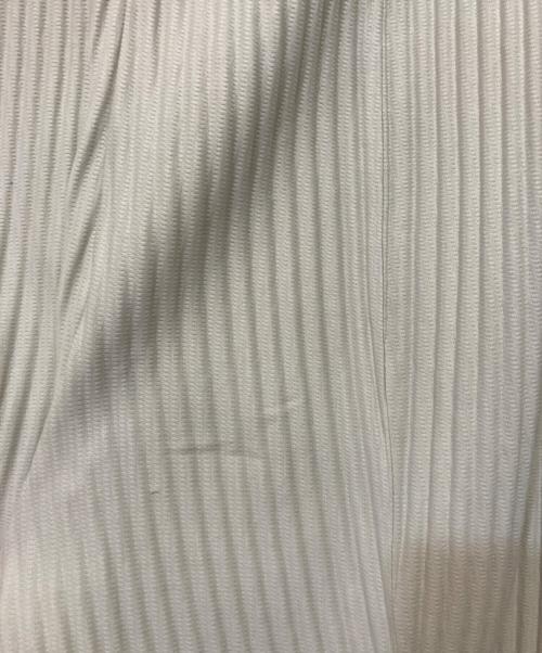 HOMME PLISSE ISSEY MIYAKE（オム プリッセ イッセイ ミヤケ）HOMME PLISSE ISSEY MIYAKE (オム プリッセ イッセイ ミヤケ) COMPLEAT TROUSERS ライトグレー サイズ:2の古着・服飾アイテム