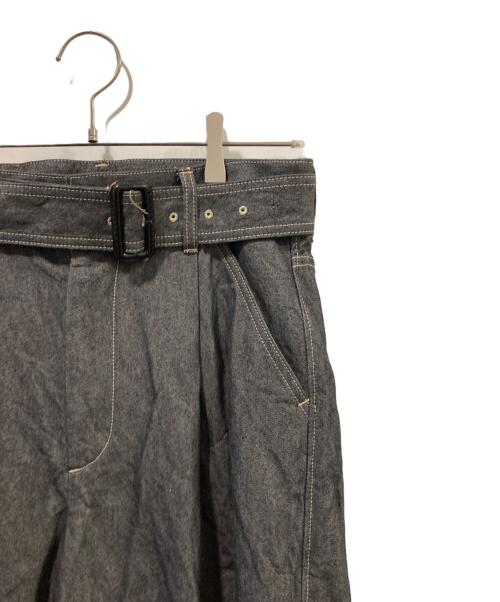 THE RERACS（ザ リラクス）THE RERACS (ザ リラクス) THE BELTED WIDE DENIM グレー サイズ:46の古着・服飾アイテム