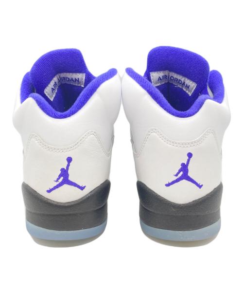 NIKE（ナイキ）NIKE (ナイキ) AIR JORDAN 5 RETRO パープル×ホワイト サイズ:23.5の古着・服飾アイテム