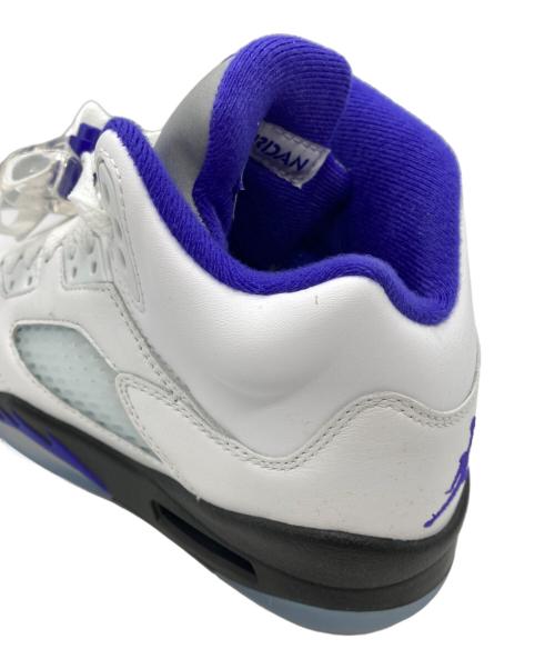 NIKE（ナイキ）NIKE (ナイキ) AIR JORDAN 5 RETRO パープル×ホワイト サイズ:23.5の古着・服飾アイテム