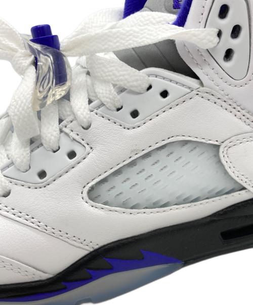NIKE（ナイキ）NIKE (ナイキ) AIR JORDAN 5 RETRO パープル×ホワイト サイズ:23.5の古着・服飾アイテム