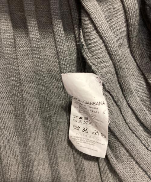 DOLCE & GABBANA（ドルチェ＆ガッバーナ）DOLCE & GABBANA (ドルチェ＆ガッバーナ) Vネックリブニット グレー サイズ:46の古着・服飾アイテム