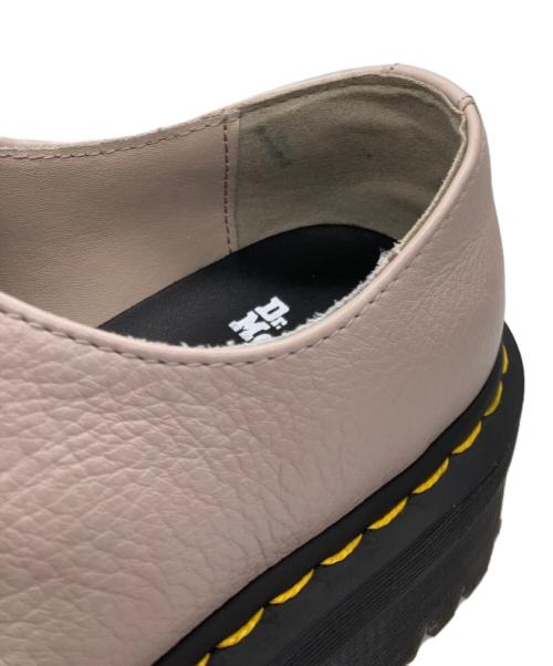 Dr.Martens（ドクターマーチン）Dr.Martens (ドクターマーチン) 3ホールレザーシューズ ピンクベージュ サイズ:UK6の古着・服飾アイテム