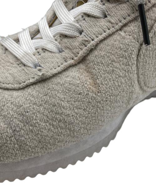 NIKE（ナイキ）NIKE (ナイキ) STRANGER THINGS (ストレンジャーシングス) コラボスニーカー アイボリー×インディゴ サイズ:26.5の古着・服飾アイテム