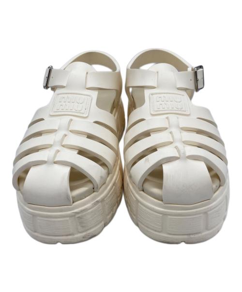 MIU MIU（ミュウミュウ）MIU MIU (ミュウミュウ) ラバーサンダル ベージュ サイズ:35の古着・服飾アイテム