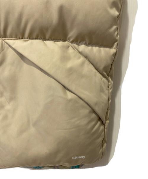 stussy（ステューシー）stussy (ステューシー) ダウンベスト ベージュ サイズ:Sの古着・服飾アイテム