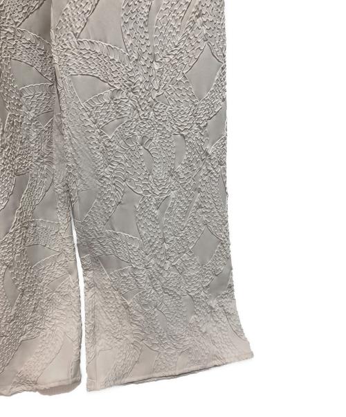 KOZABURO（コウザブロウ）KOZABURO (コウザブロウ) KOZY PANTS EMBOSSING TWILL ベージュ サイズ:1の古着・服飾アイテム