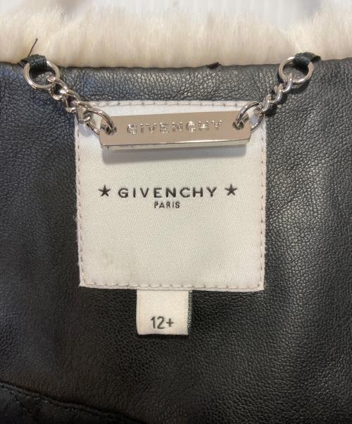 GIVENCHY（ジバンシィ）GIVENCHY (ジバンシィ) フェイクファージャケット ホワイト サイズ:12の古着・服飾アイテム