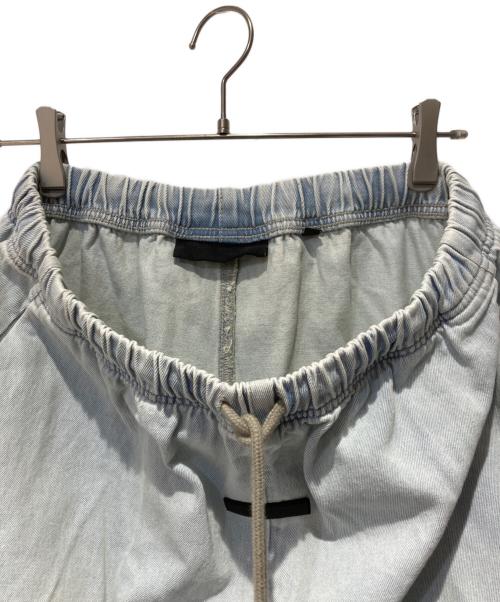 FOG ESSENTIALS（フィアオブゴッド エッセンシャル）FOG ESSENTIALS (フィアオブゴッド エッセンシャル) ハーフパンツ/RELAXED SHORTS LIGHT WASH インディゴ サイズ:Ｌの古着・服飾アイテム