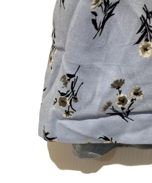 PRADA（プラダ）PRADA (プラダ) フラワープリントスカート ブルー サイズ:42の古着・服飾アイテム