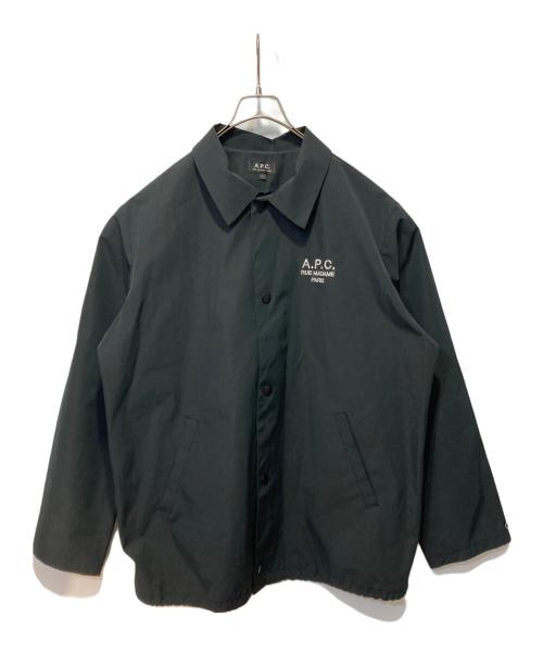 A.P.C.（アーペーセー）A.P.C. (アーペーセー) 刺繍ロゴナイロンコーチジャケット / BLOUSON RAYMOND ブラック サイズ:Lの古着・服飾アイテム